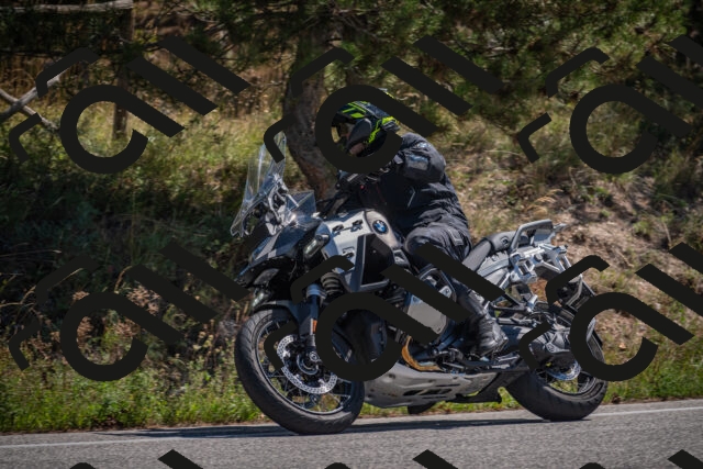 20250906122351-_5002068_am_