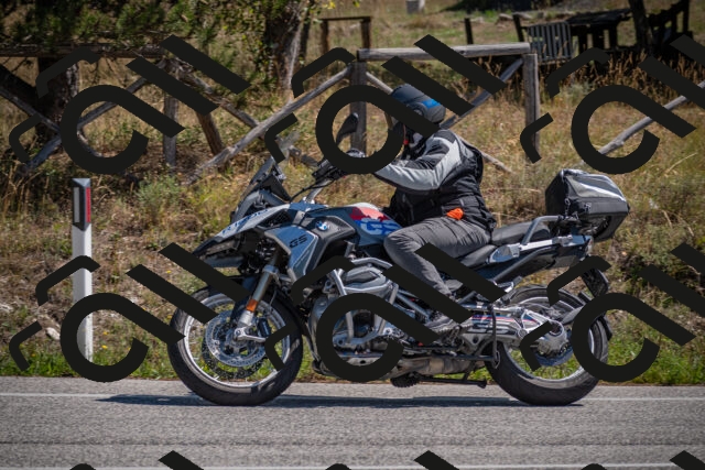 20250906122548-_5002084_am_