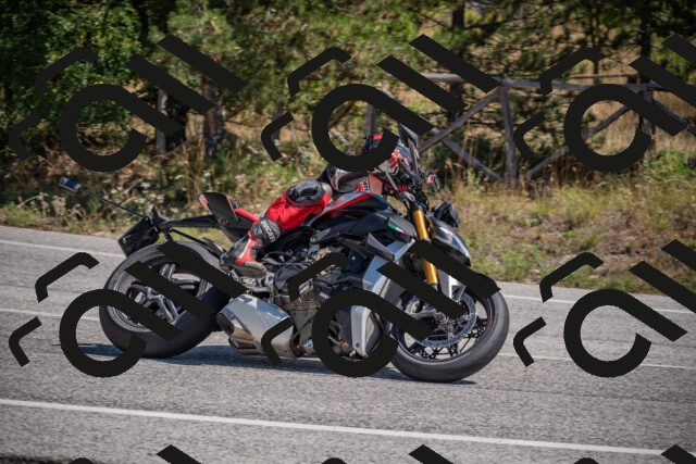 20250906122716-_5002087_am_