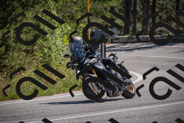 20250906122748-_5002090_am_