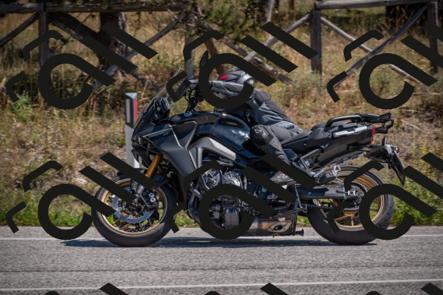 20250906122749-_5002092_am_