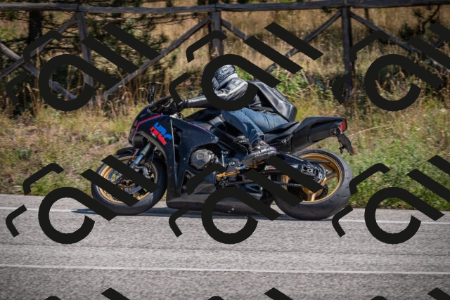 20250906122937-_5002117_am_