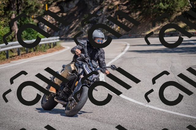 20250906123042-_5002118_am_