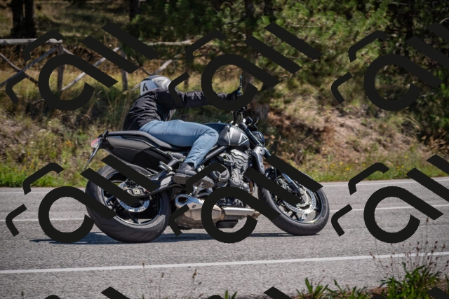 20250906123151-_5002127_am_