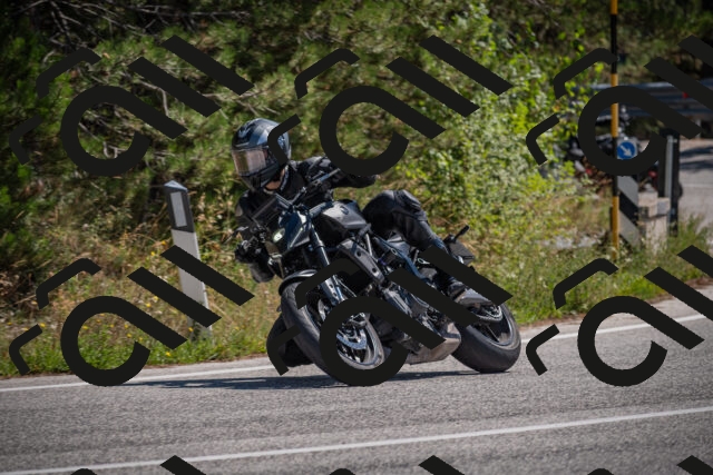 20250906123235-_5002132_am_