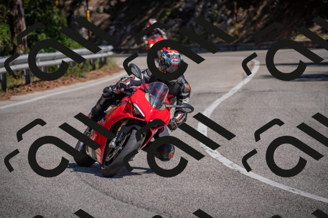 20250906123513-_5002176_am_