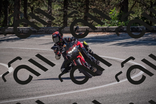 20250906123556-_5002183_am_