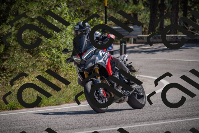 20250906123712-_5002193_am_