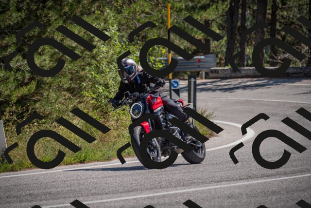 20250906123717-_5002196_am_