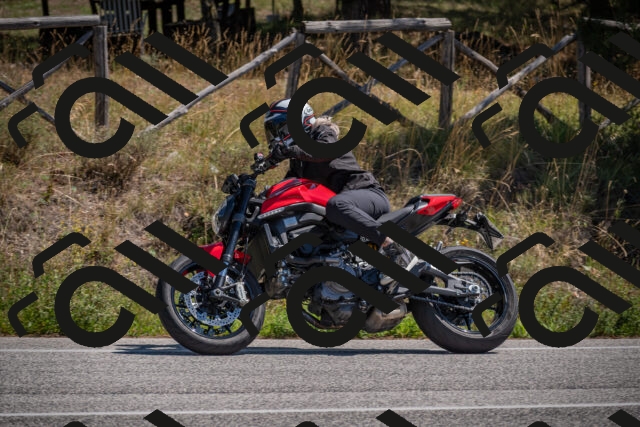 20250906123718-_5002197_am_