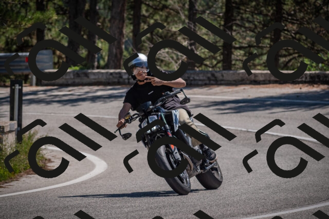 20250906123751-_5002200_am_