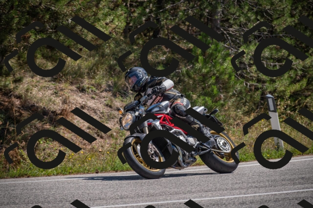 20250906123936-_5002213_am_