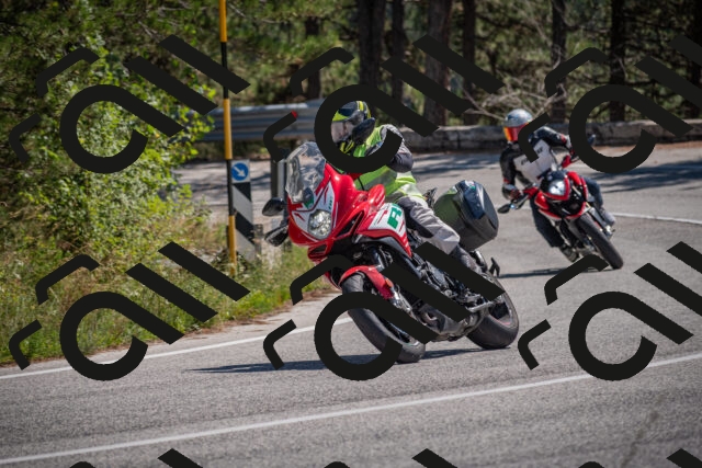 20250906124013-_5002233_am_