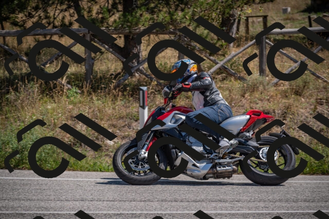 20250906124016-_5002237_am_