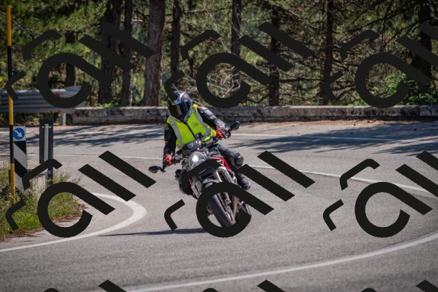 20250906124105-_5002244_am_