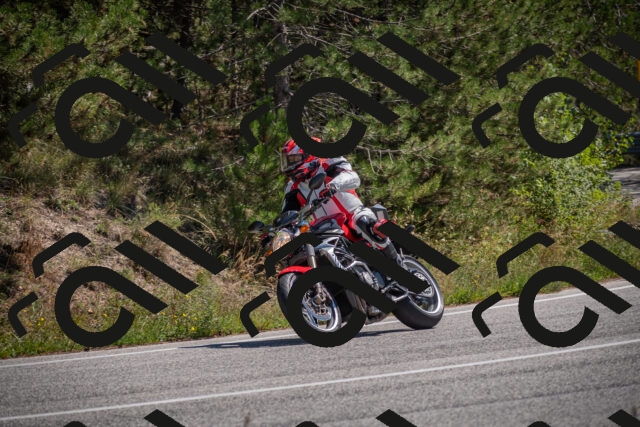 20250906124120-_5002252_am_