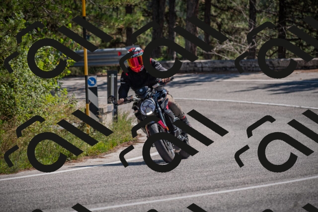 20250906124133-_5002255_am_