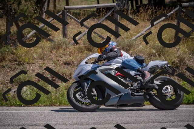 20250906124138-_5002264_am_