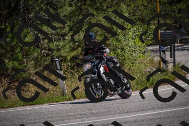 20250906124337-_5002305_am_