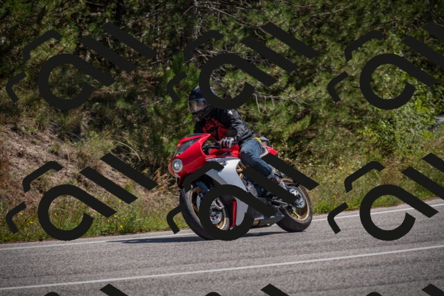 20250906124340-_5002308_am_