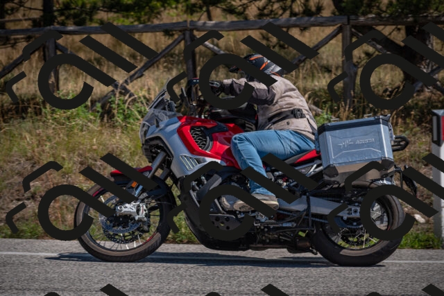 20250906124352-_5002316_am_