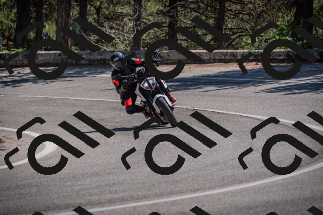 20250906124709-_5002327_am_