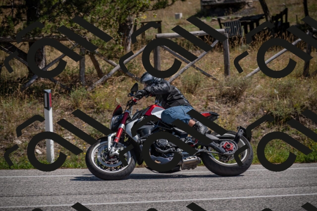 20250906124846-_5002352_am_