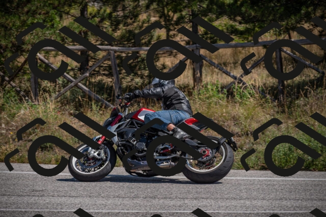 20250906124847-_5002353_am_