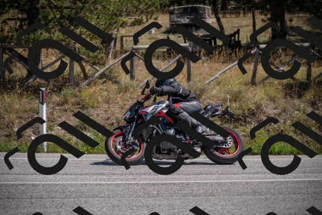 20250906124925-_5002378_am_