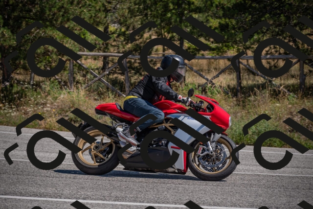 20250906125247-_5002408_am_