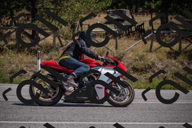 20250906125247-_5002409_am_