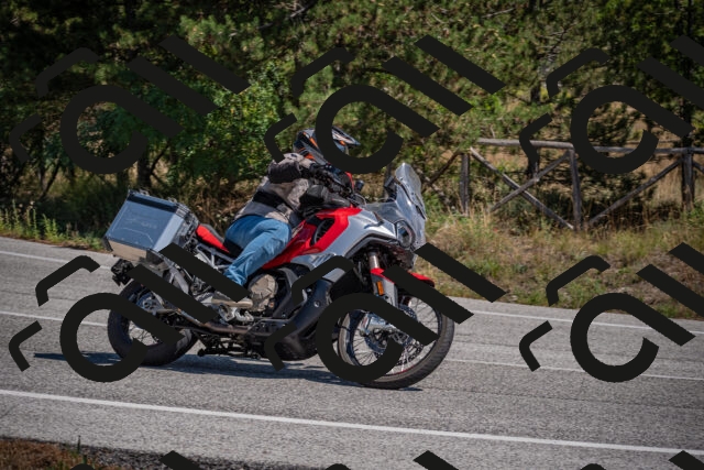 20250906125302-_5002419_am_