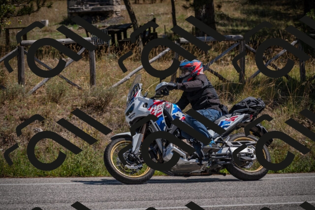 20250906125636-_5002470_am_