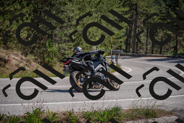 20250906125658-_5002474_am_