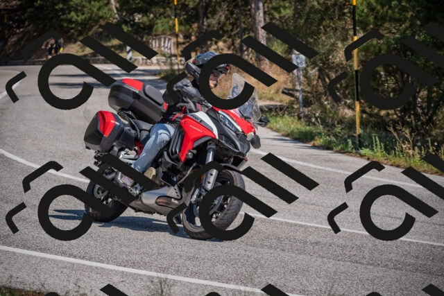 20250906125739-_5002500_am_