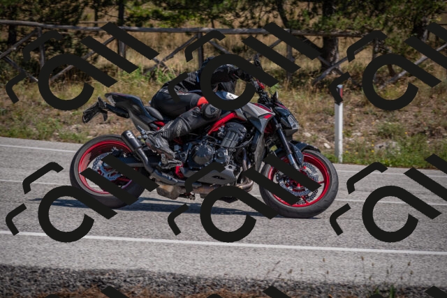 20250906125742-_5002505_am_