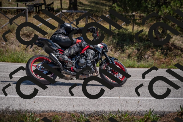 20250906125743-_5002506_am_