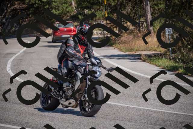 20250906125850-_5002520_am_