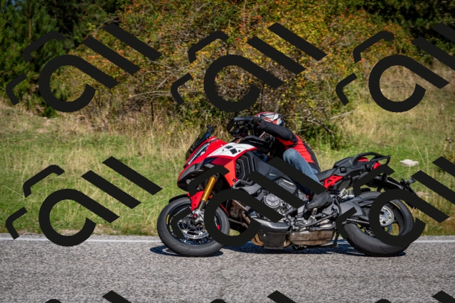 202509061116-DSC_0335_c2