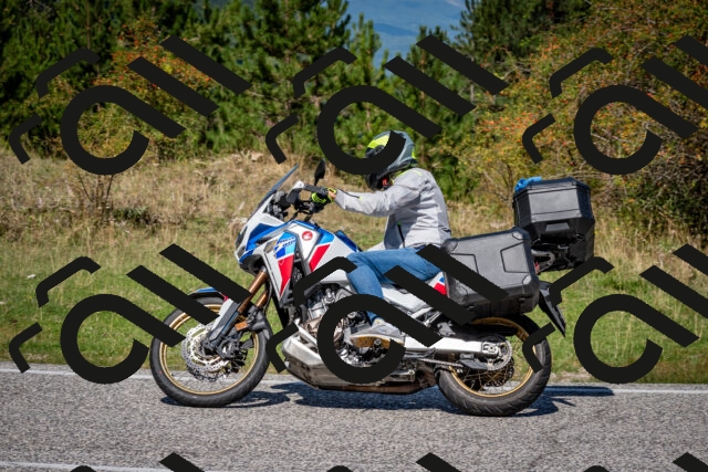 202509061211-DSC_1033_c2