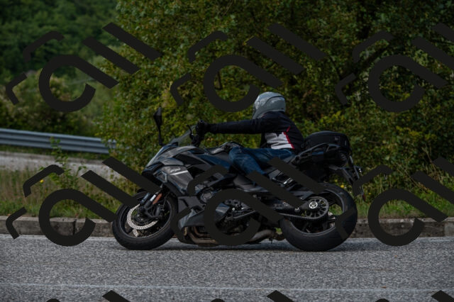 202509061411-M22_9389_m1_