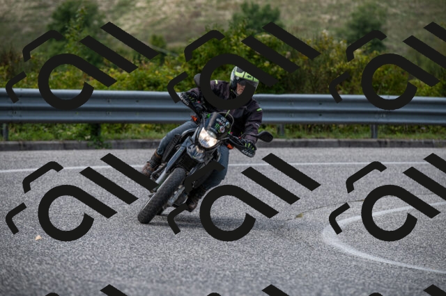 202509061418-M22_9393_m1_