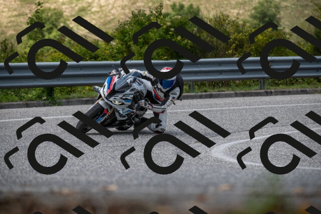 202509061419-M22_9397_m1_