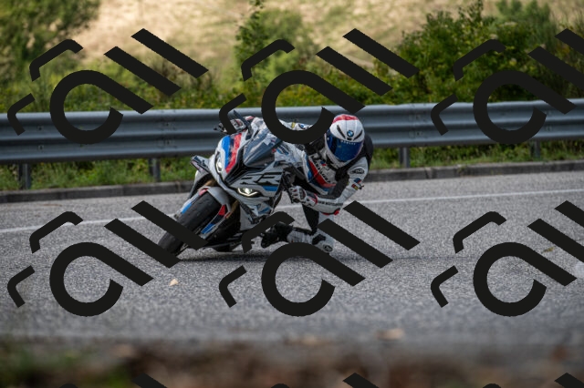 202509061419-M22_9398_m1_