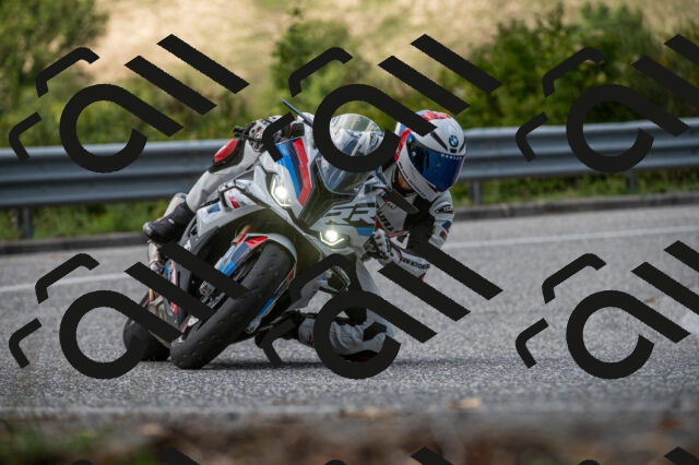 202509061419-M22_9401_m1_