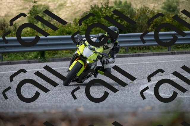 202509061419-M22_9406_m1_