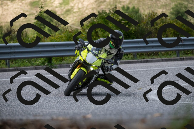 202509061419-M22_9407_m1_