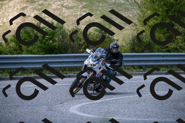 202509061419-M22_9410_m1_