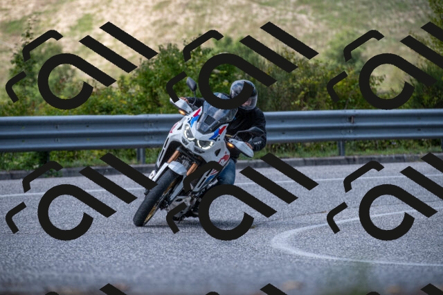 202509061419-M22_9411_m1_