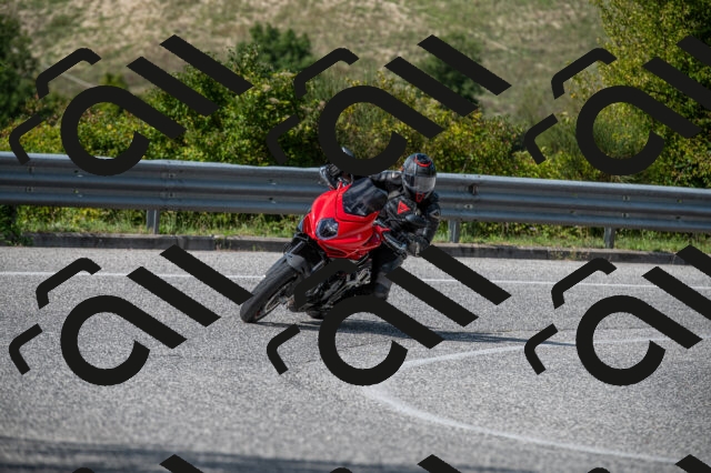 202509061429-M22_9424_m1_